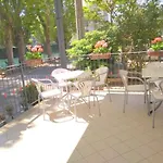 Hotel La Bella Vita