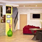 Hotel New Happy