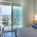 Hotel Constellation