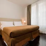 National Hotel