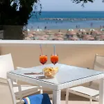 Marina Beach Suite Hotel