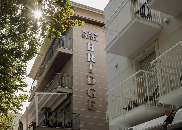 Hotel Bridge