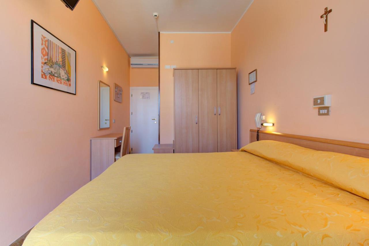 Nella Hotel 3*