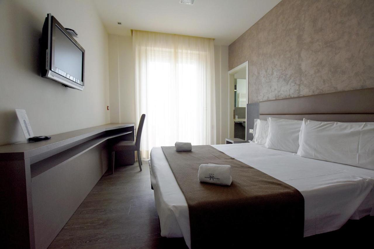 Aurora Hotel