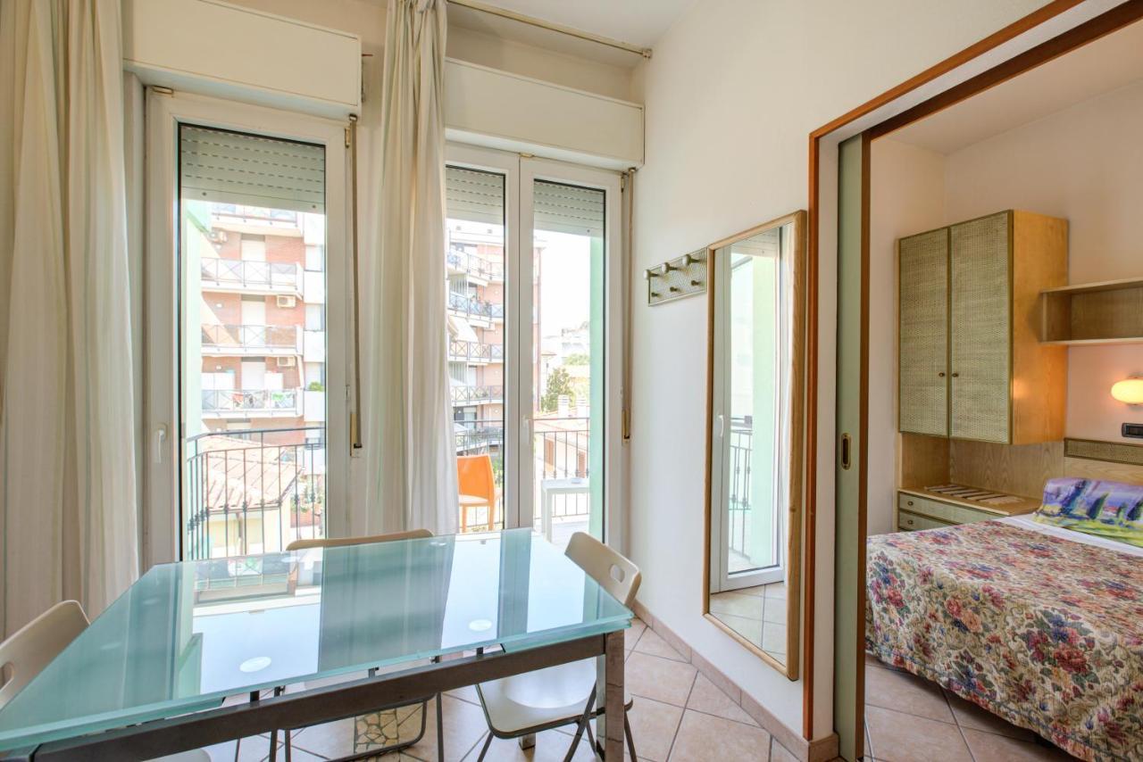 Hotel Charles Rimini