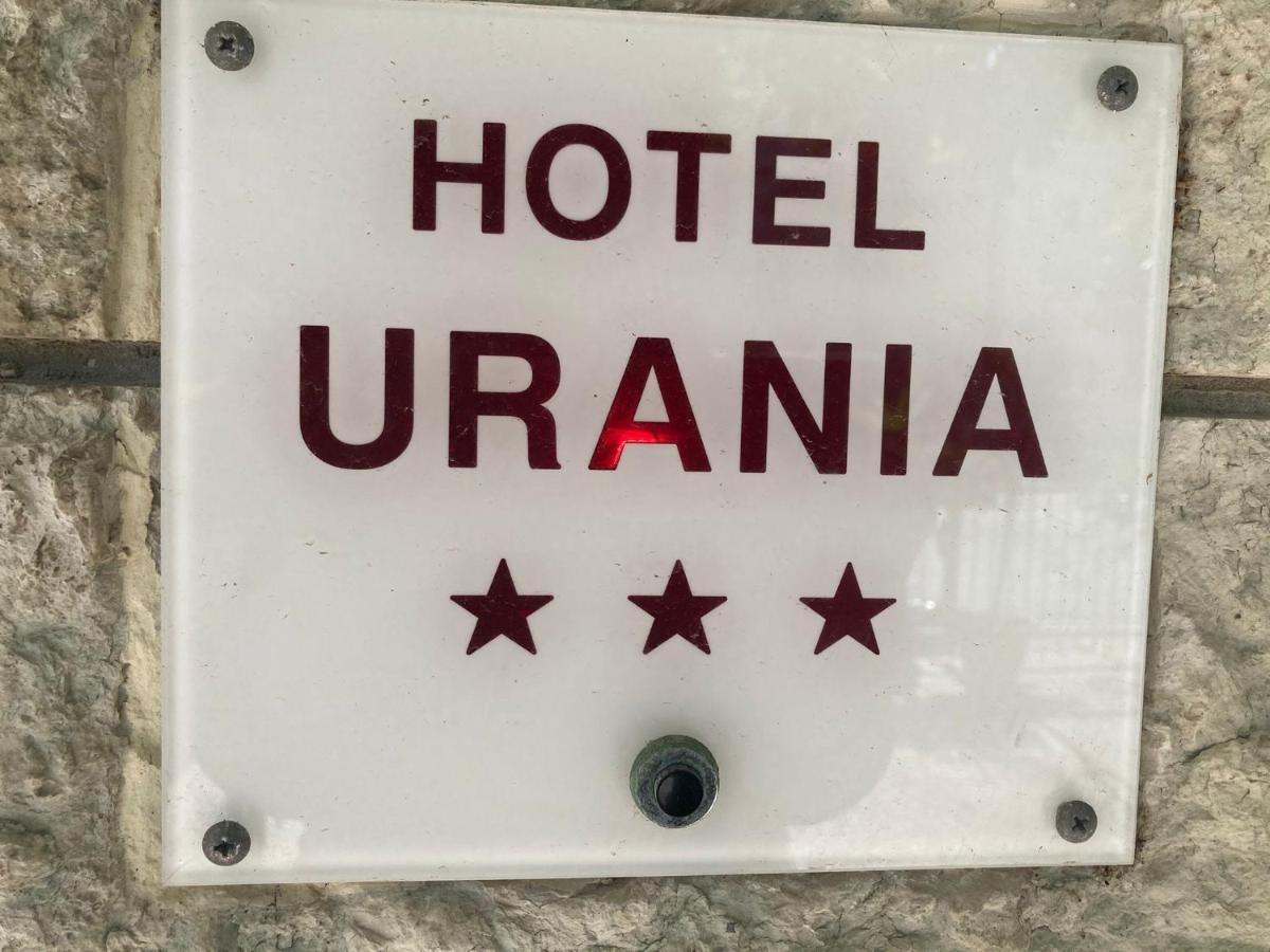 Urania Hotel