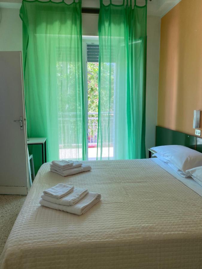 Hotel Nova Dhely 3*