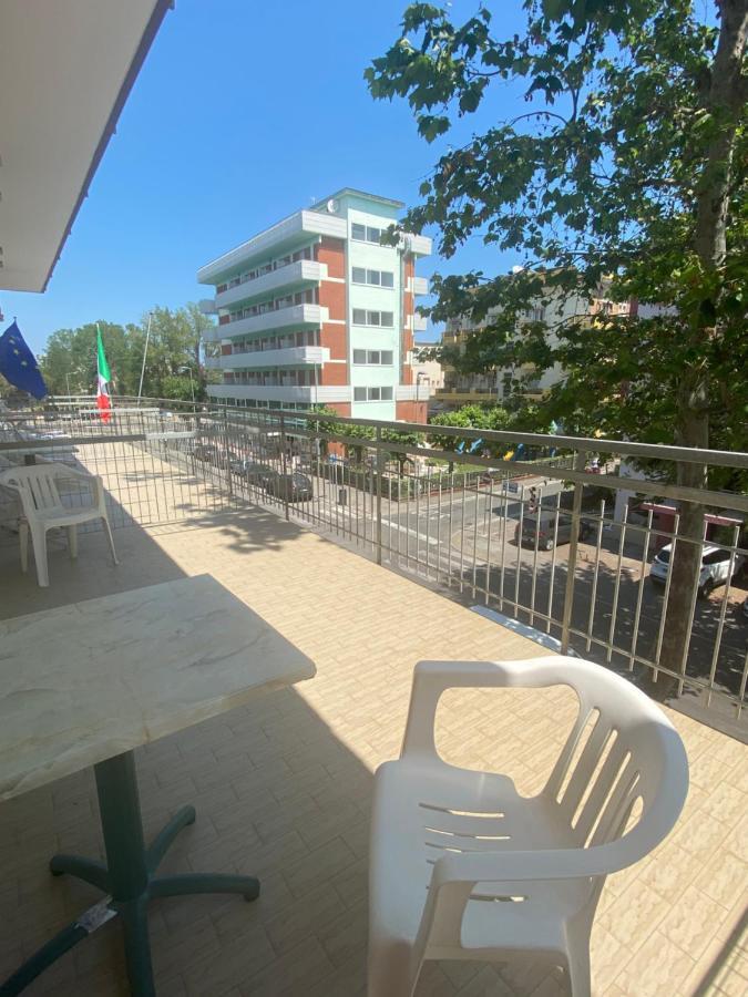 Hotel Nova Dhely 3*