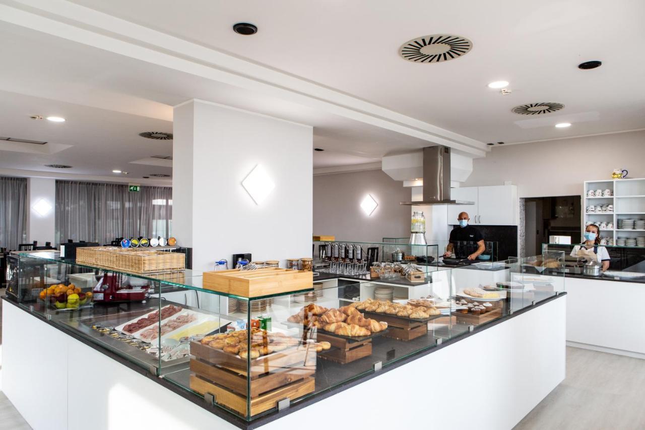 Vela D'oro Hotel 3*
