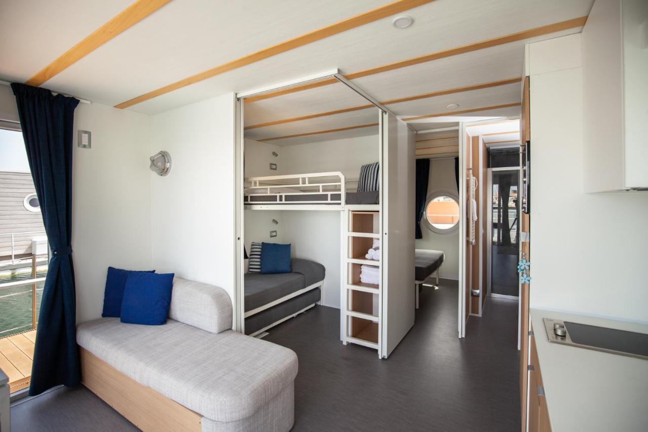 House Boat Rimini