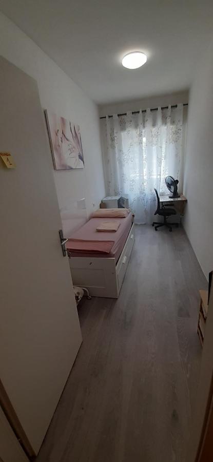 Apartment A 2 Passi Dal Mare-centro-stazione *
