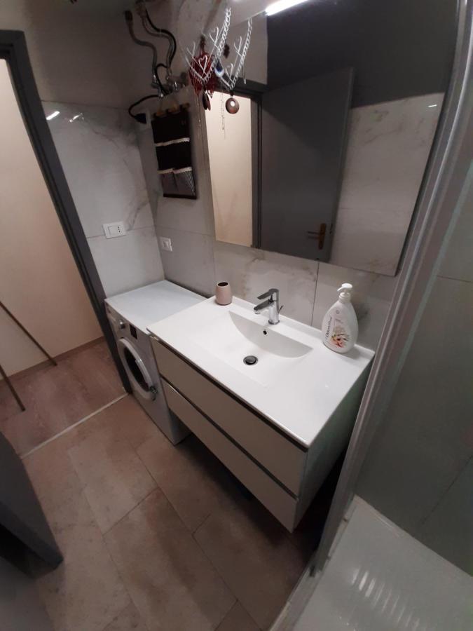 Apartment A 2 Passi Dal Mare-centro-stazione