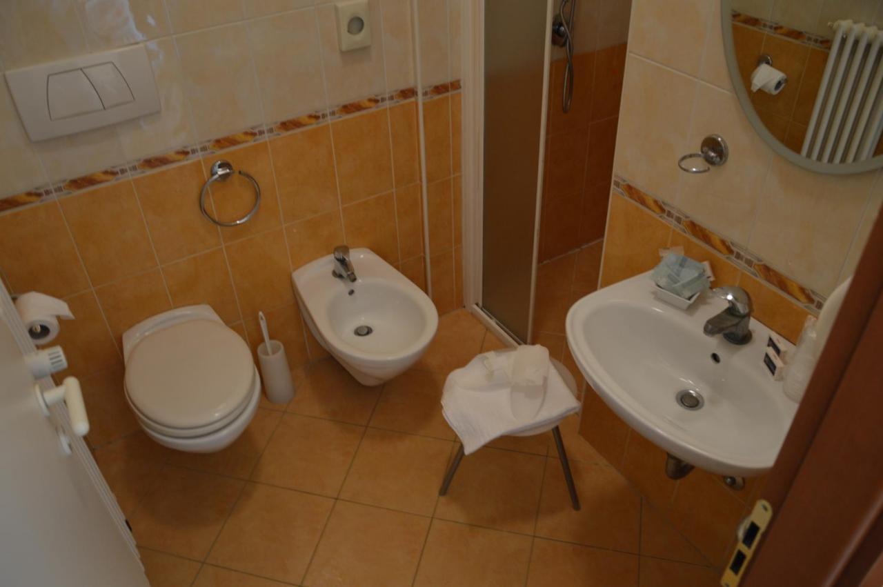 Hotel Carolin 3*