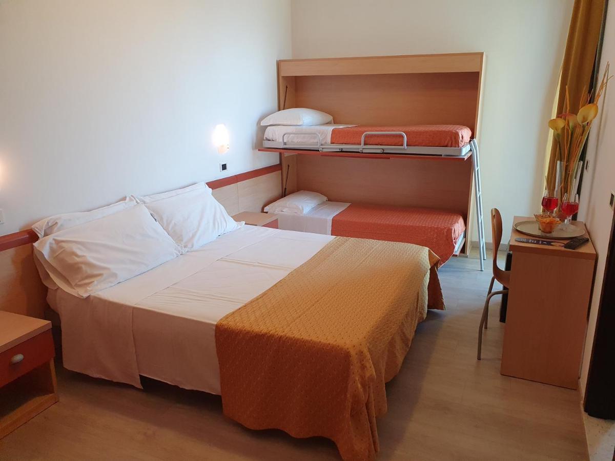 Tilmar Hotel 3*