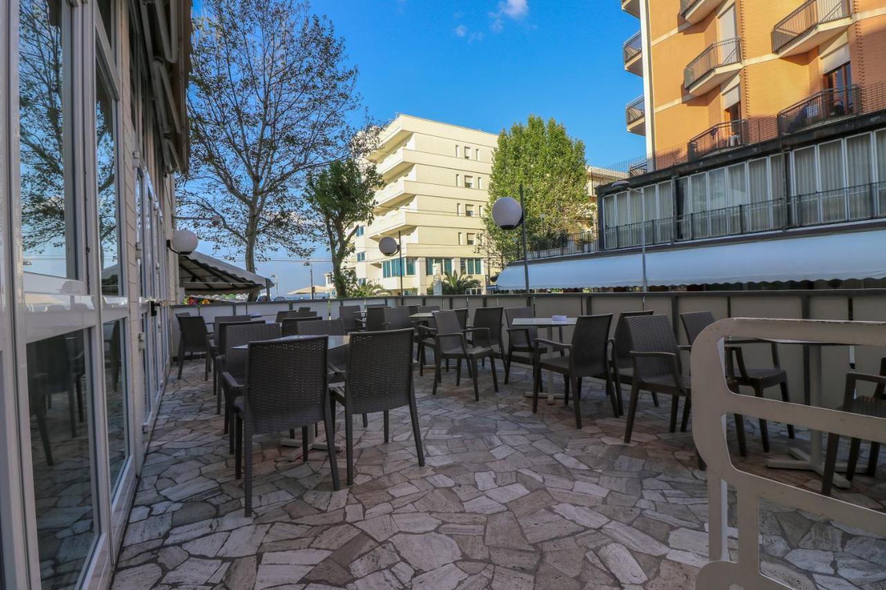 Hotel Galassia 3*