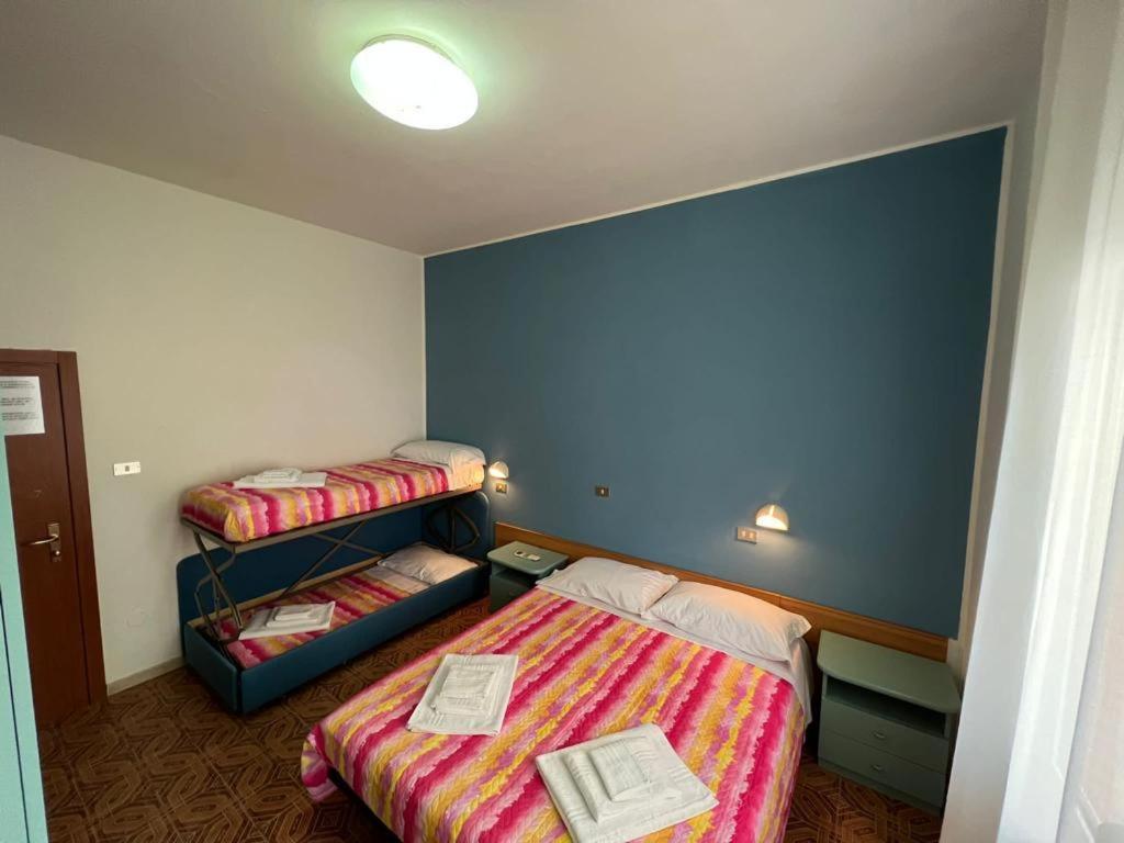 Cristina Hotel