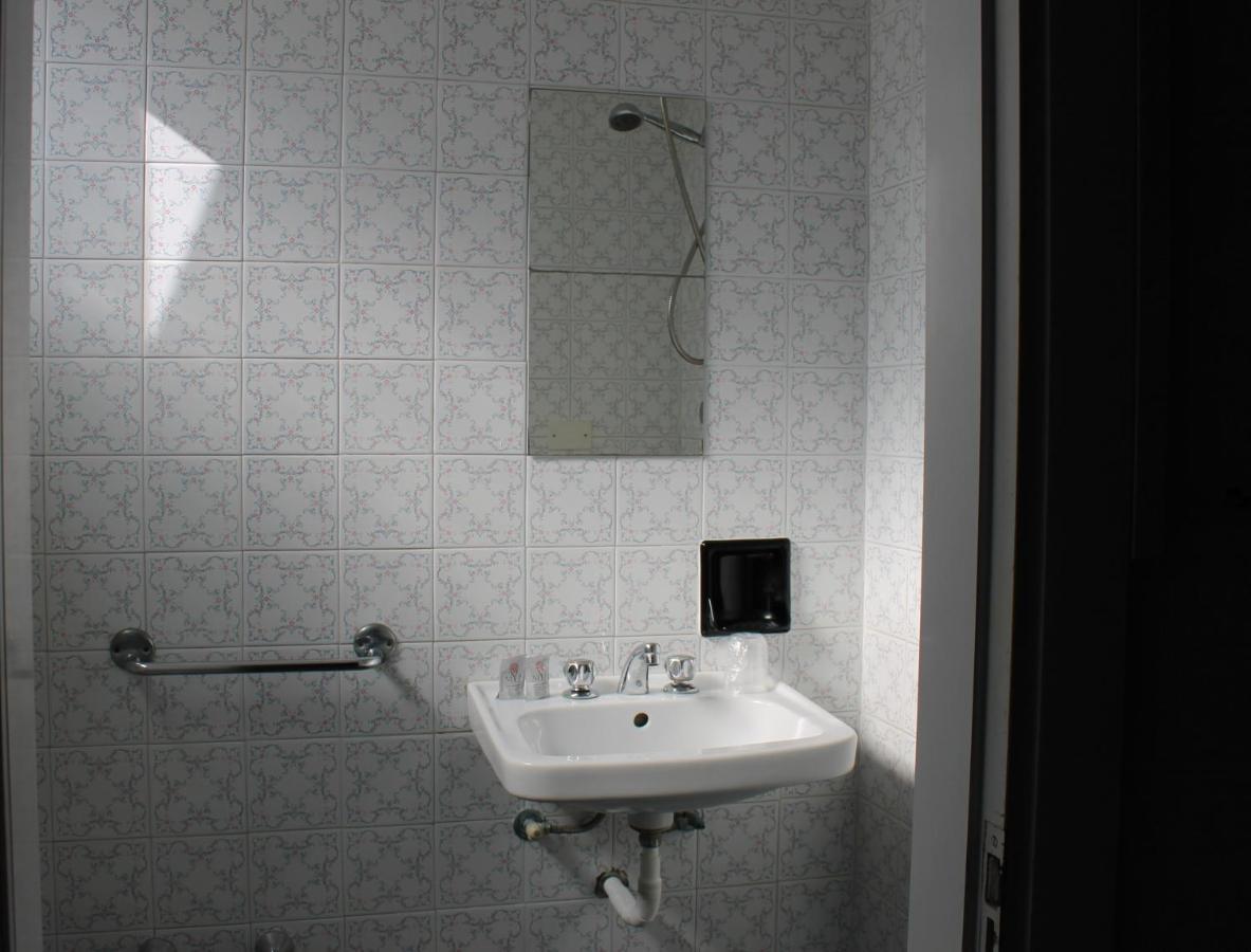 New Enea Hotel