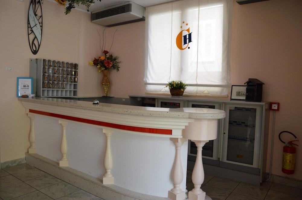 Carolin Hotel