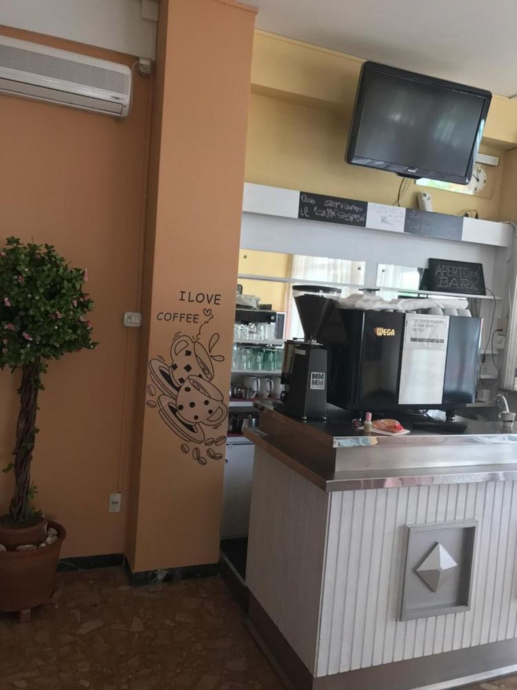 Nova Dhely Hotel