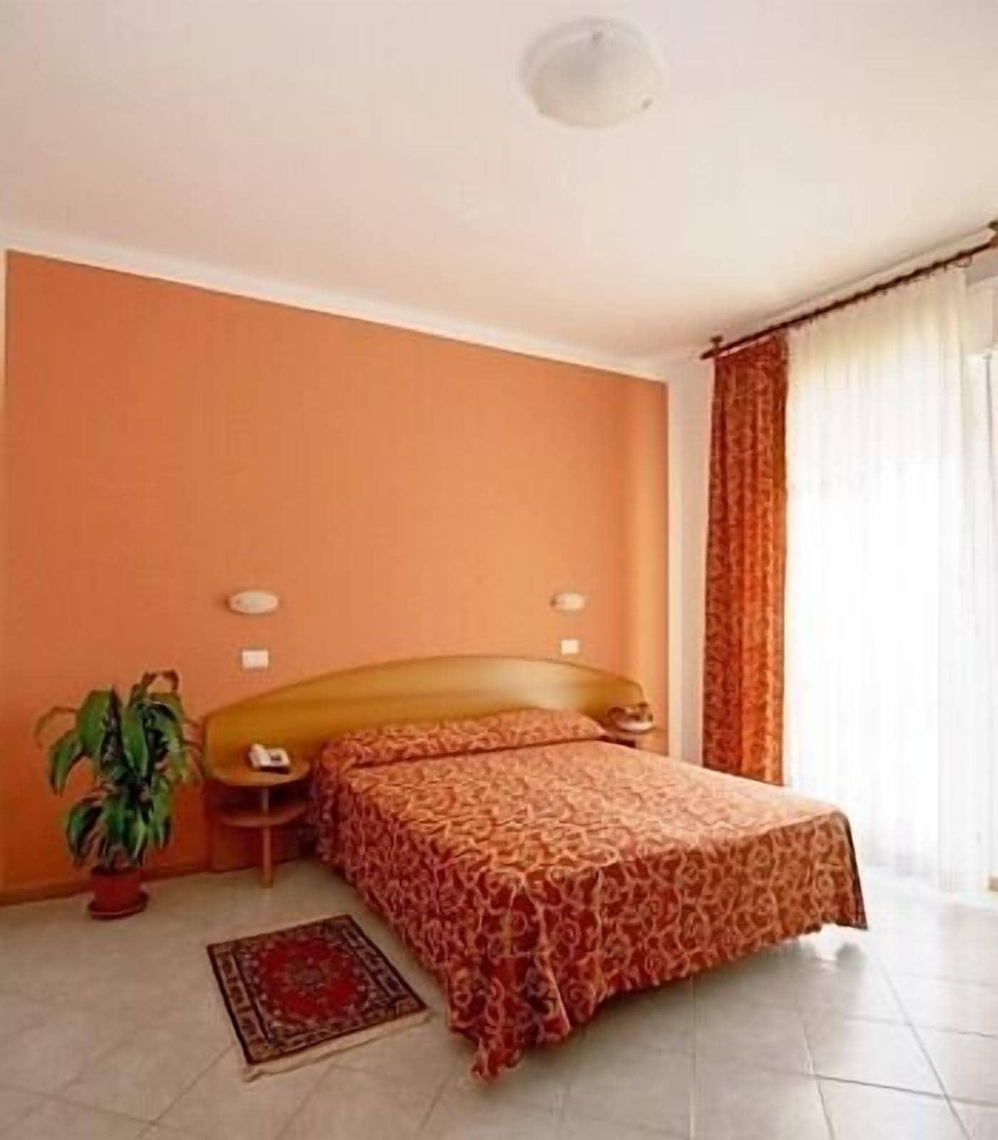 Bahama Hotel Rimini