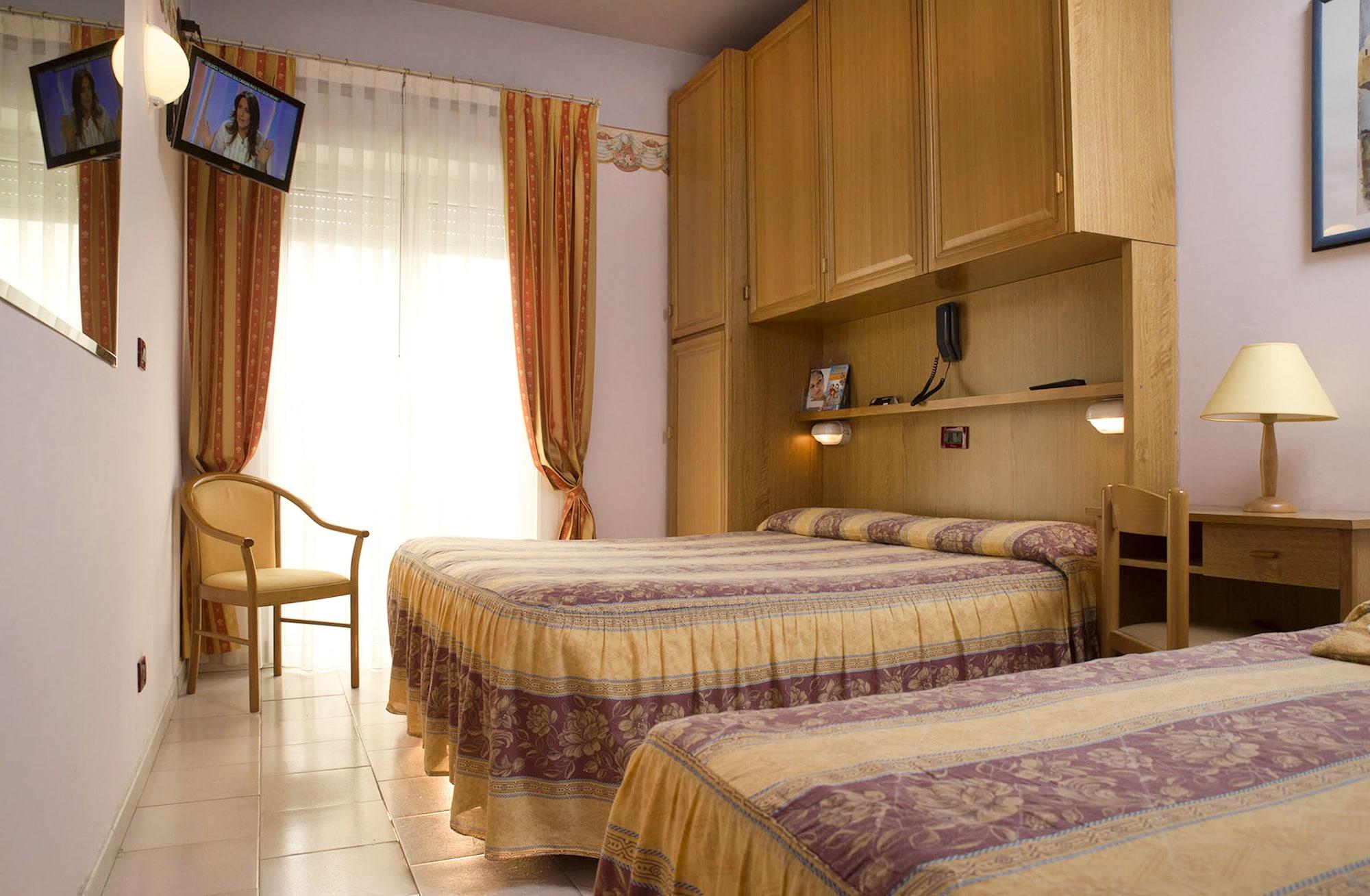 Hotel Kennedy 3*