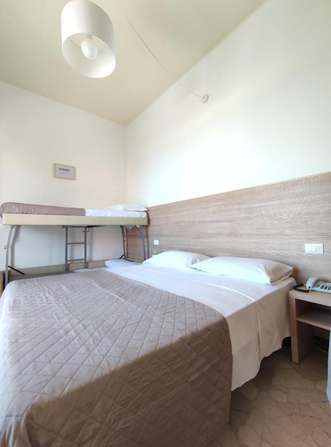 Galassia Hotel 3*