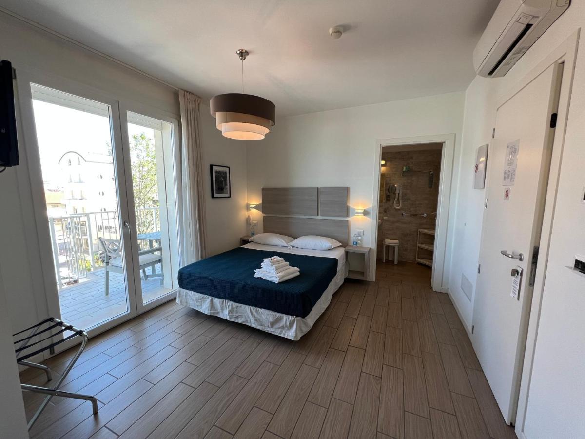 Hotel Riva E Mare 3*