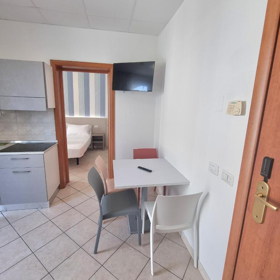 Mare Aparthotel 3*