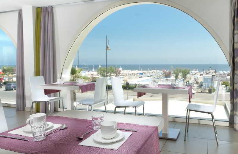 Yes Touring & Hotel 4*