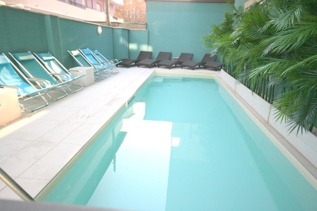 Aparthotel Paradise 3*