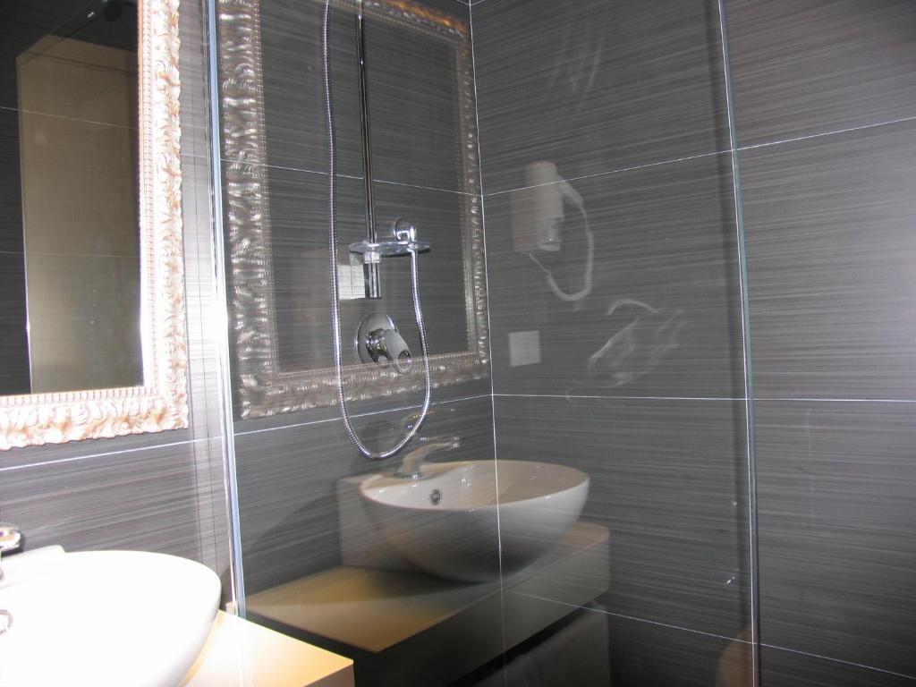 Aiglon Hotel 3*
