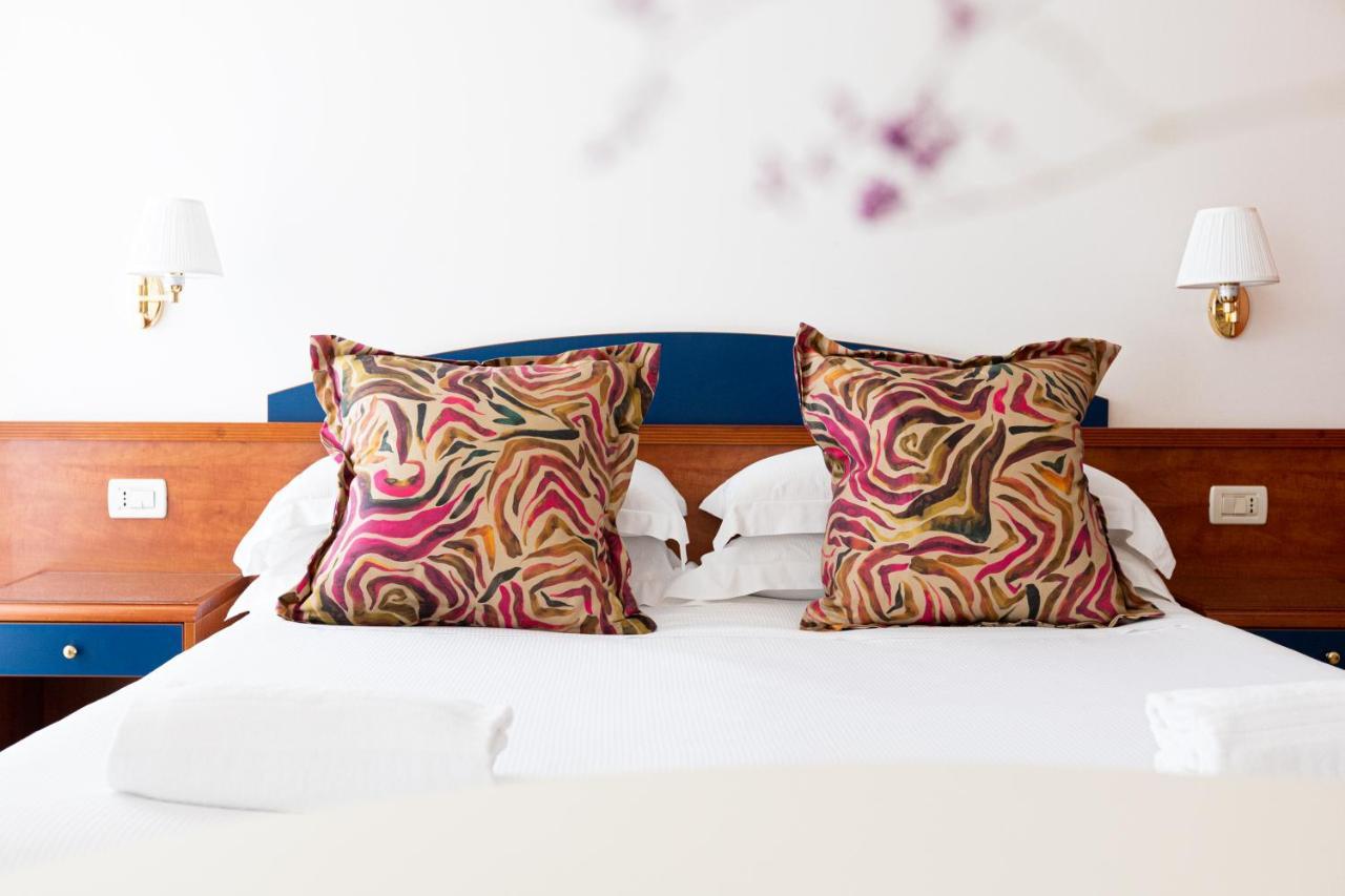 Mimosa Aparthotel 3*