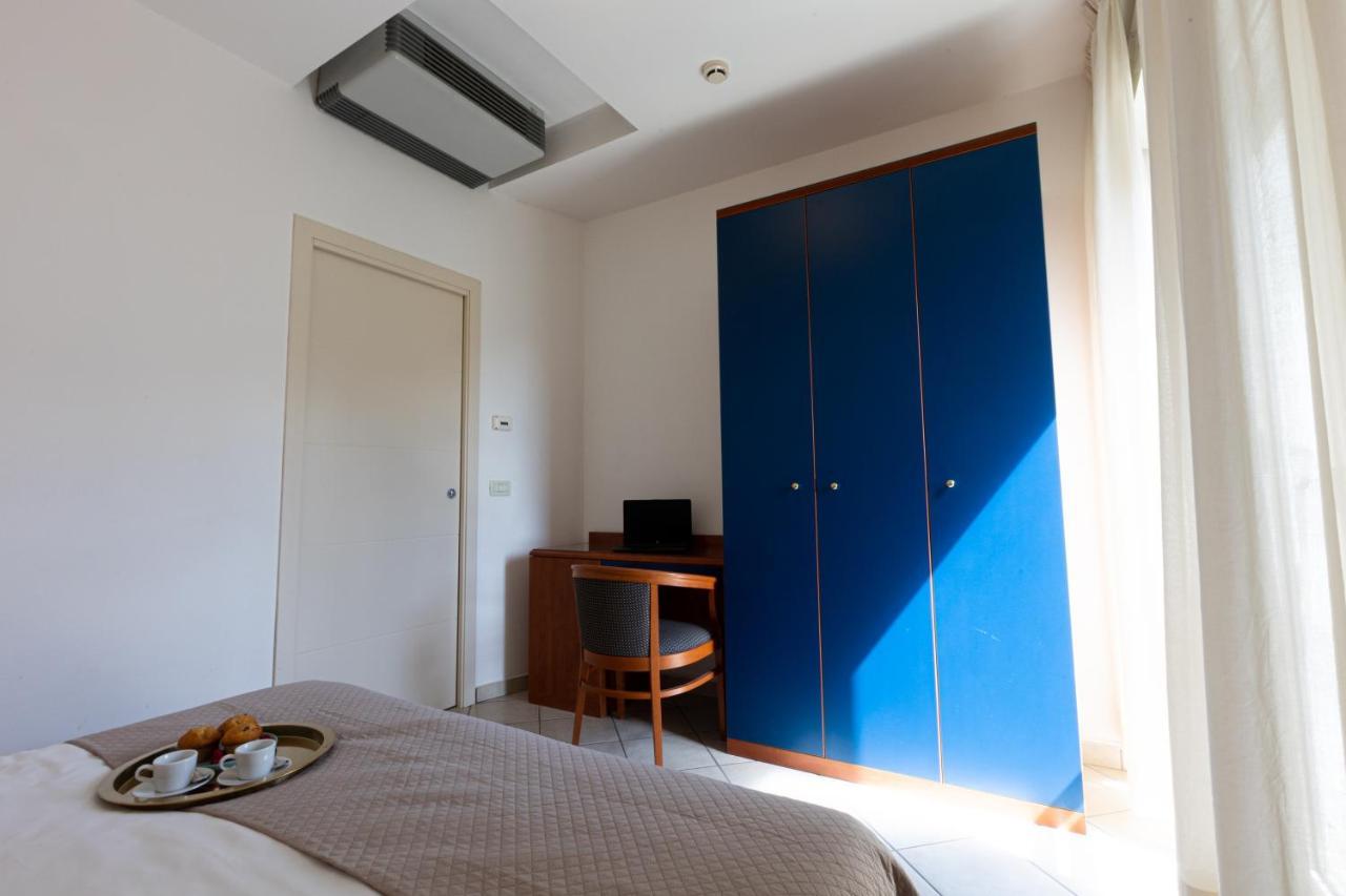 Mimosa Aparthotel 3*