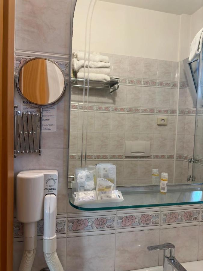 Ambra Hotel 3*