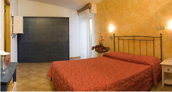 Carol Hotel