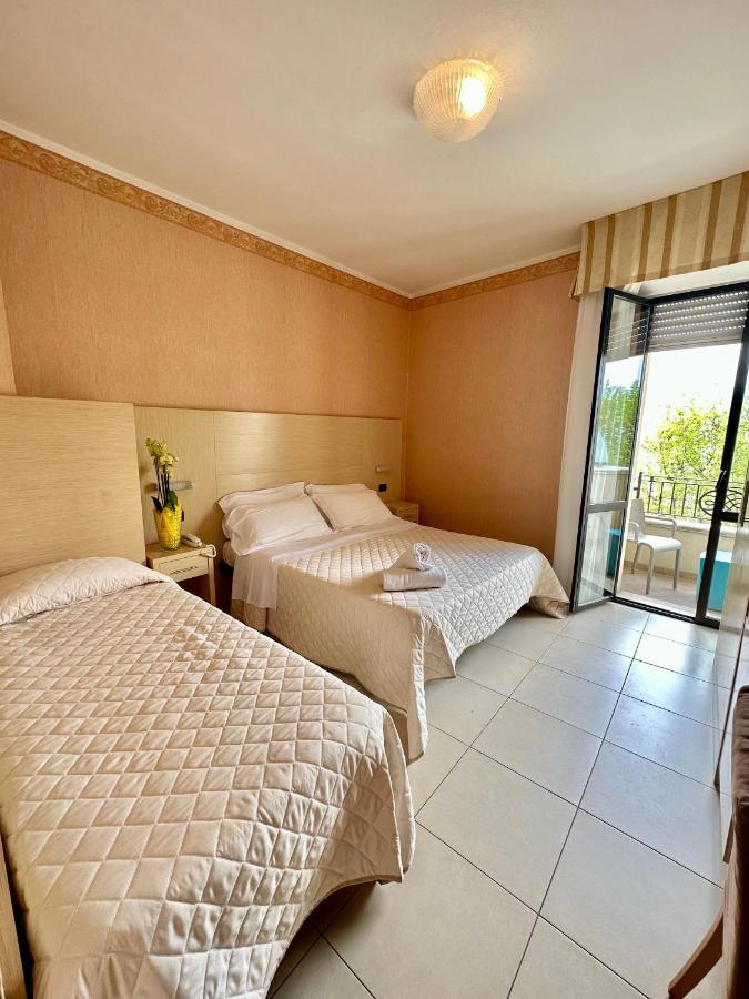 Metropole Hotel 3*
