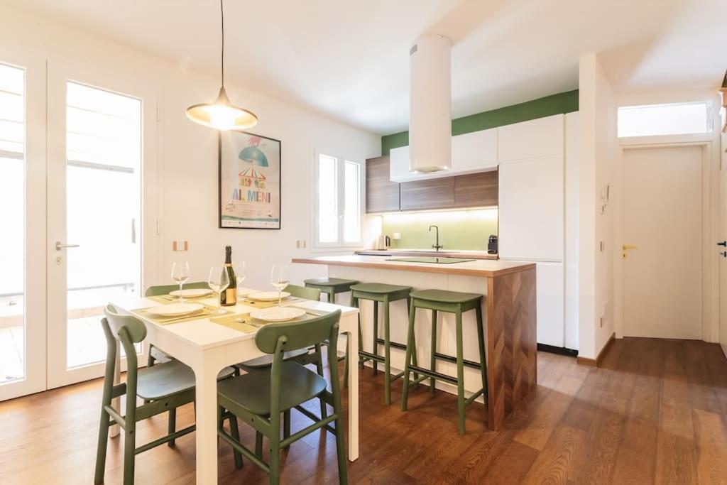 Casa Di Design Nel Cuore Di Apartment