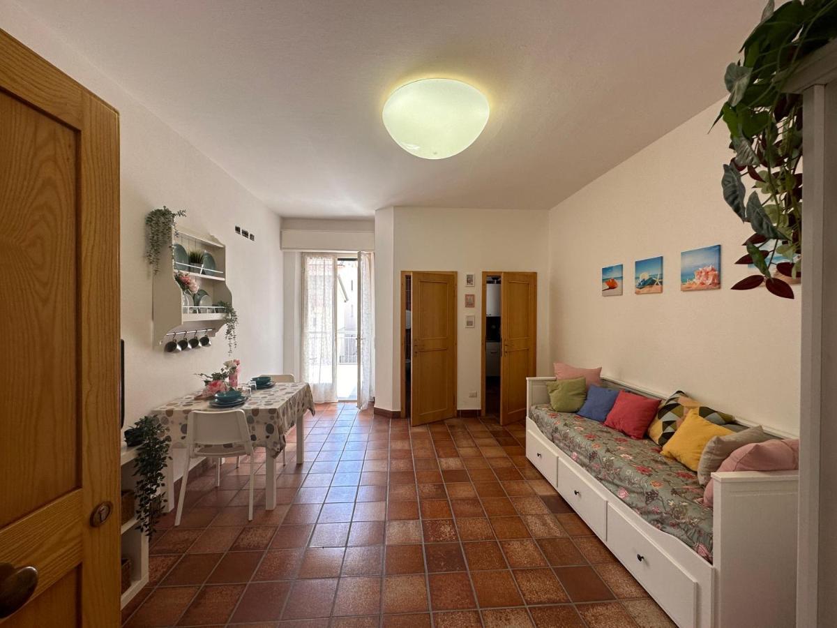Miamare 1 Min Dalla E Terrazzo Di Clickaffitti Apartment