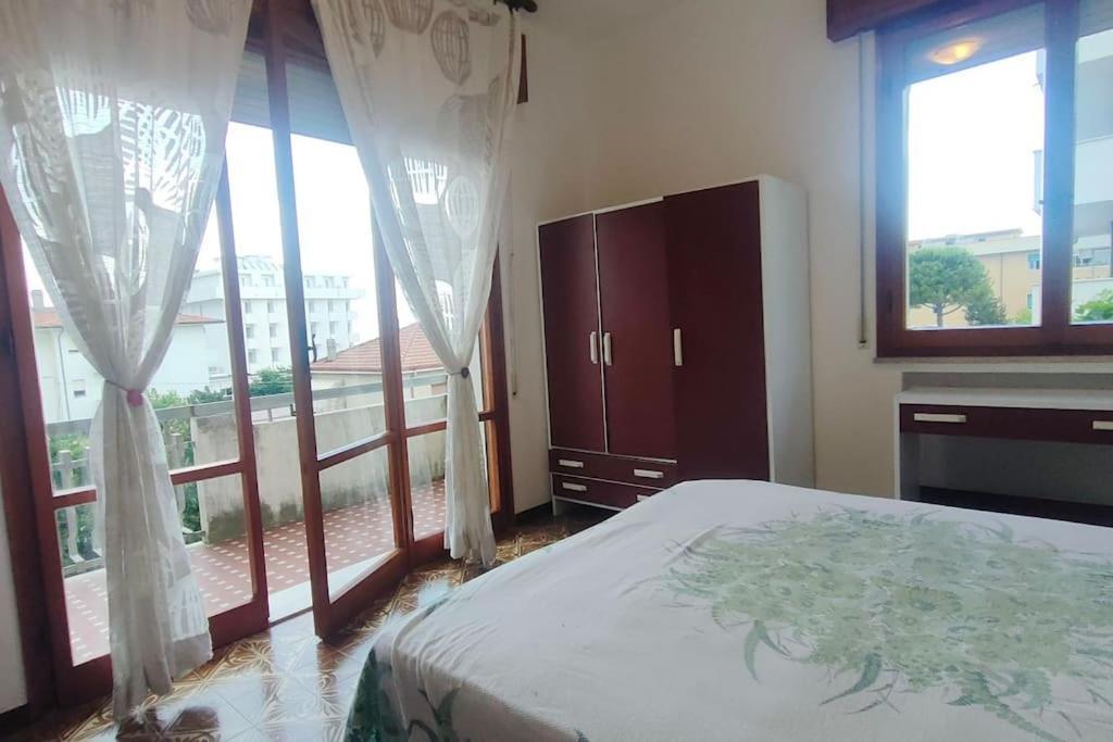 Borghesi Fronte Con Parcheggio Privato Apartment