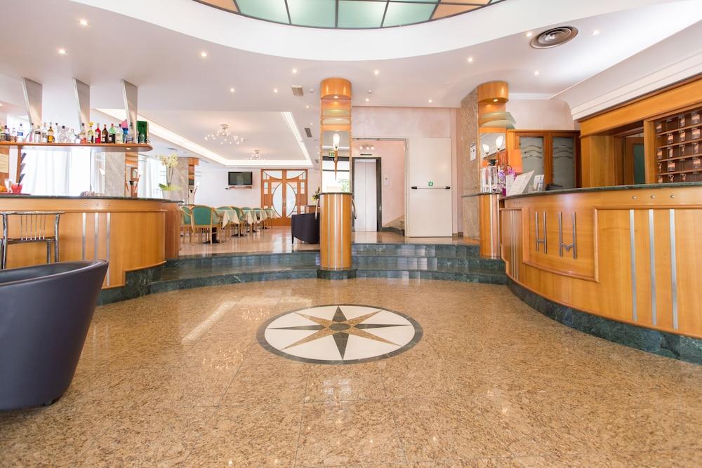Hotel Metropole