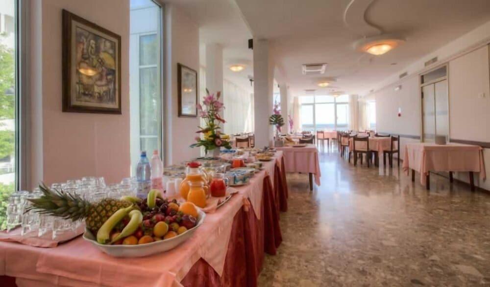 Hotel Tilmar 3*