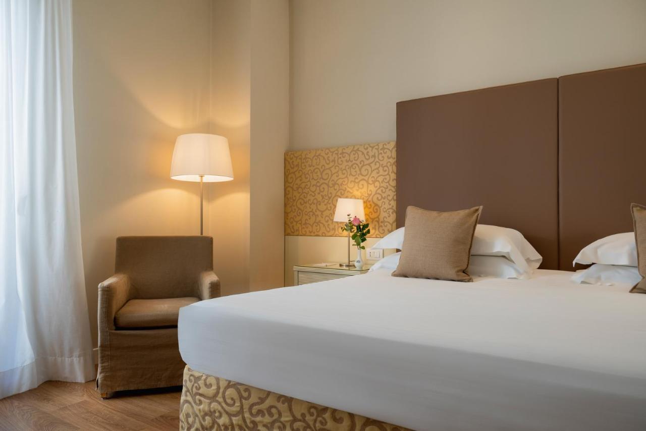 Hotel National 4*