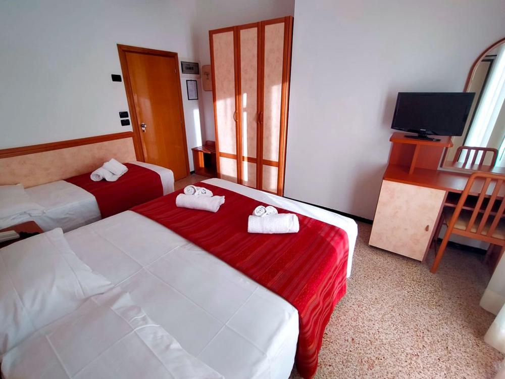Ben Hotel