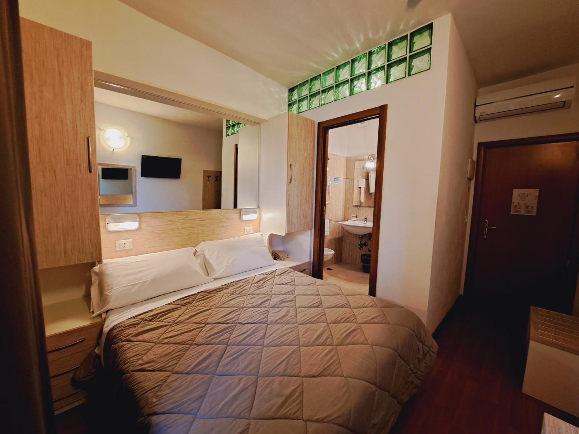 Hotel Butterfly 3*