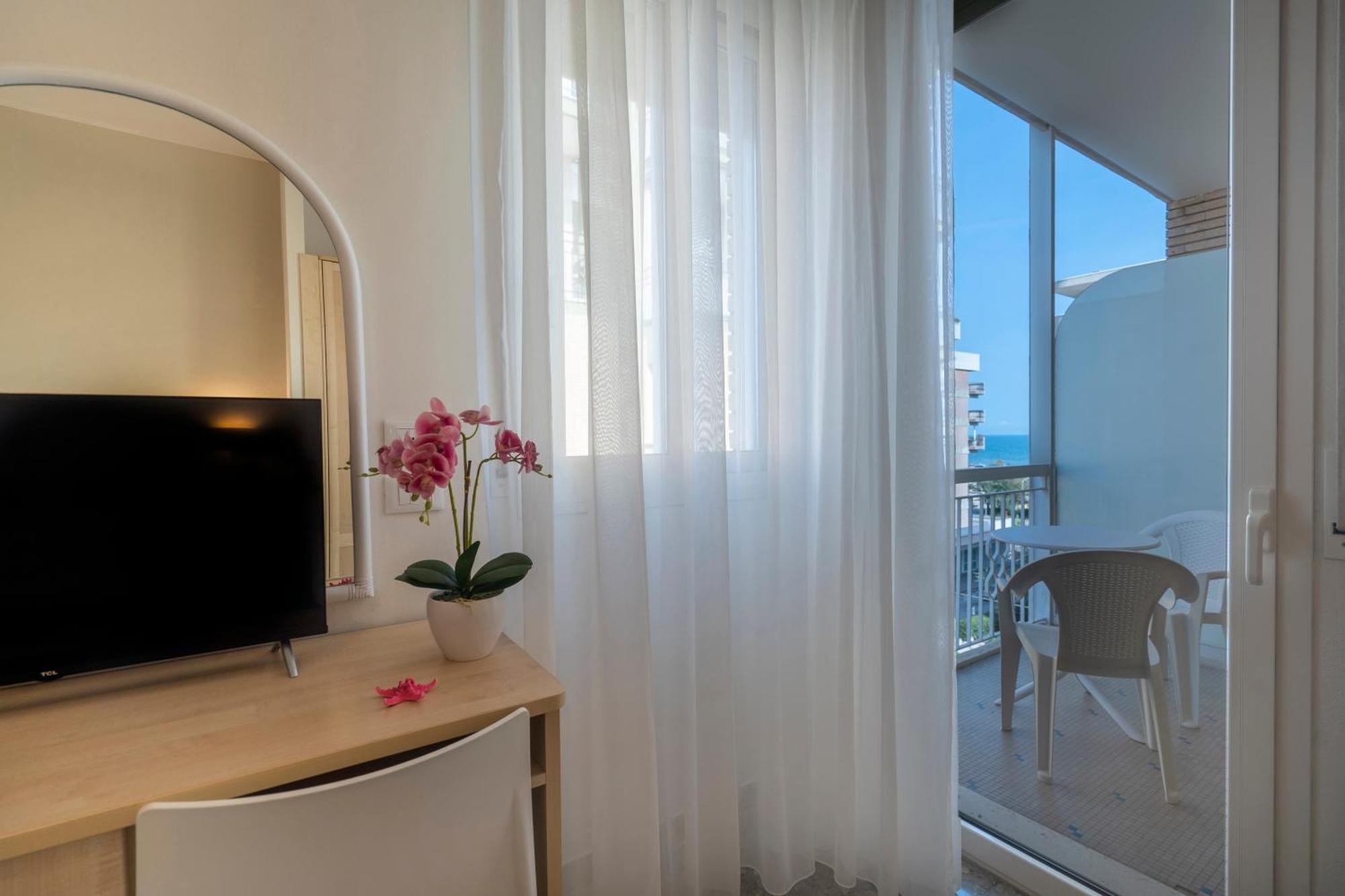 Constellation 3* Rimini