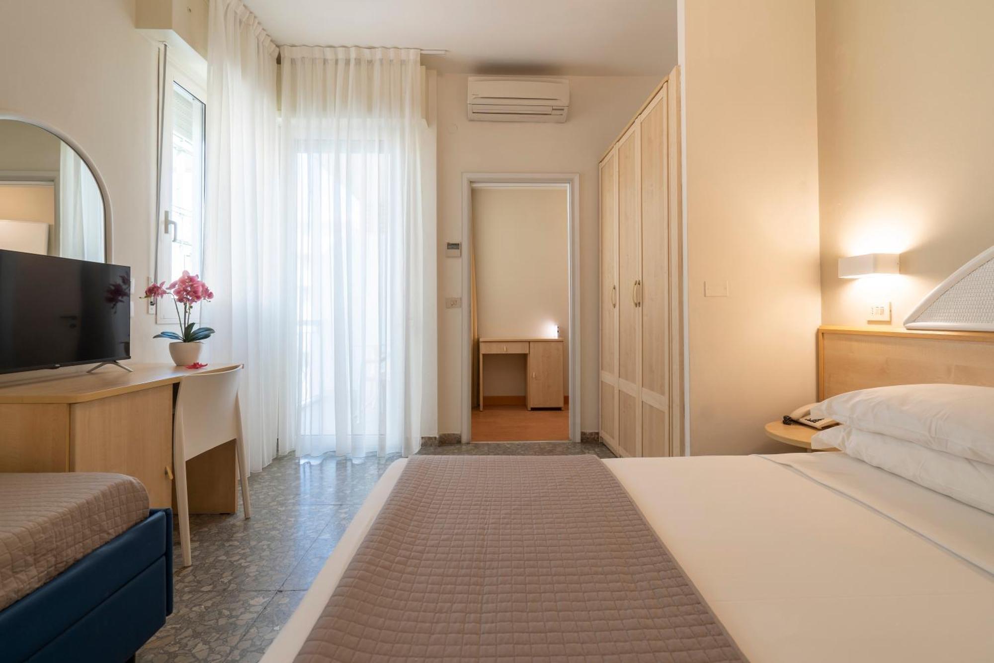 Hotel Constellation 3*