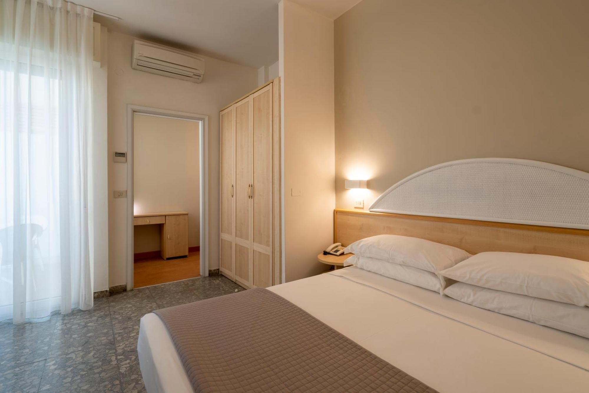Hotel Constellation 3*