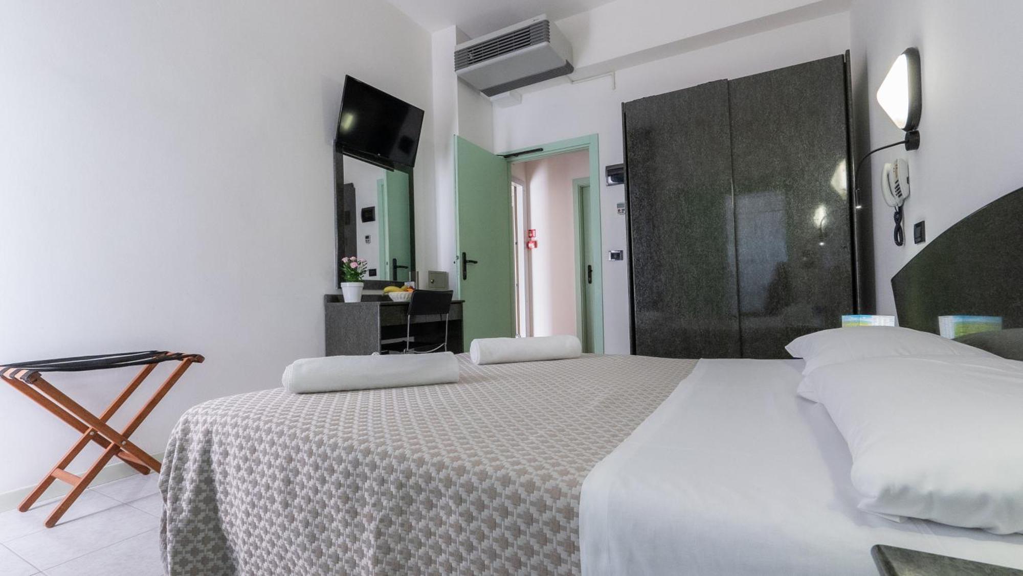 Nobel Hotel 3*