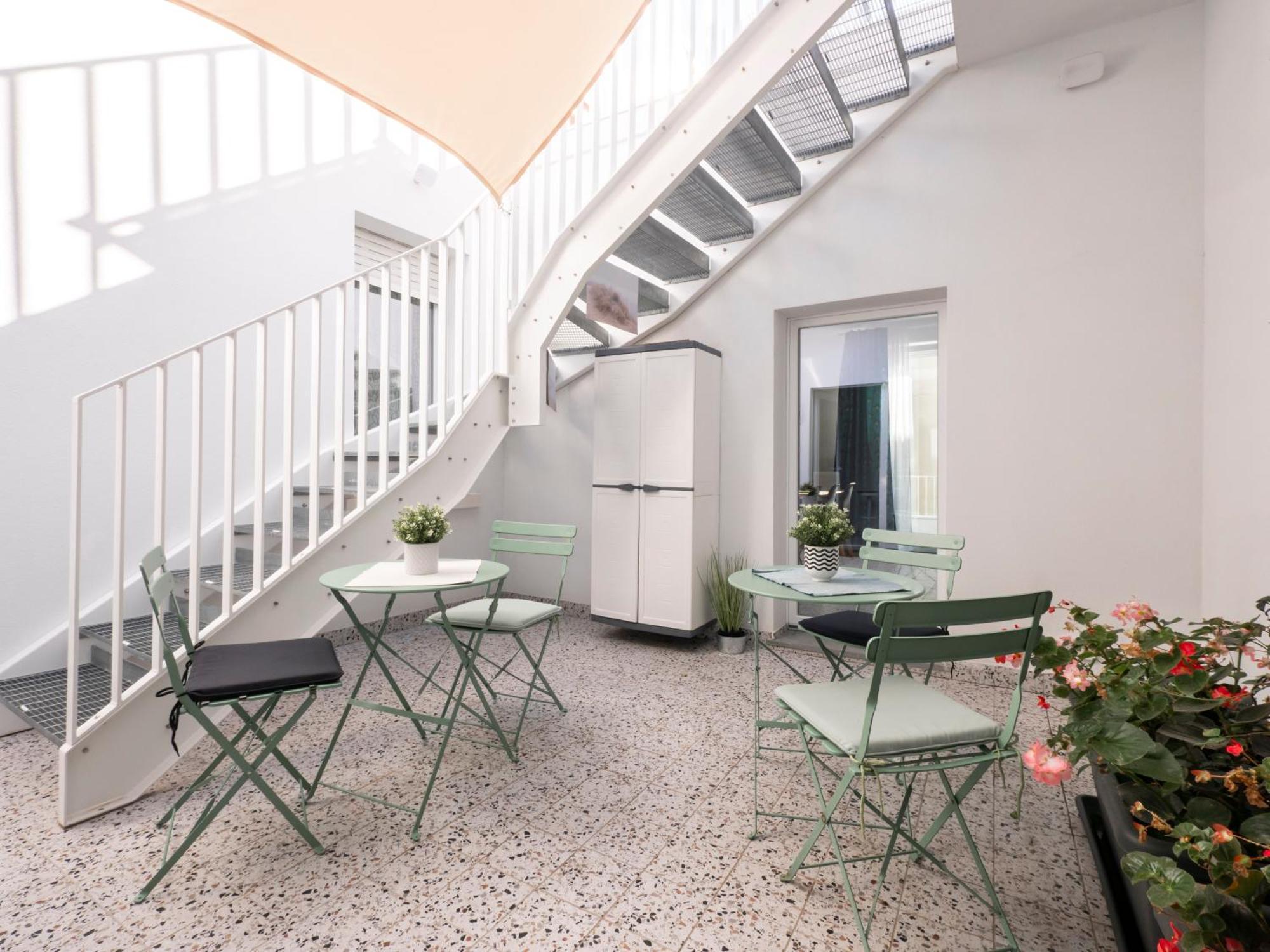 Zuara9room Frühstückspension *