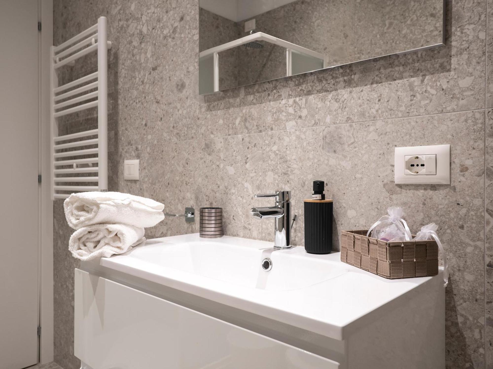 Zuara9room * Rimini